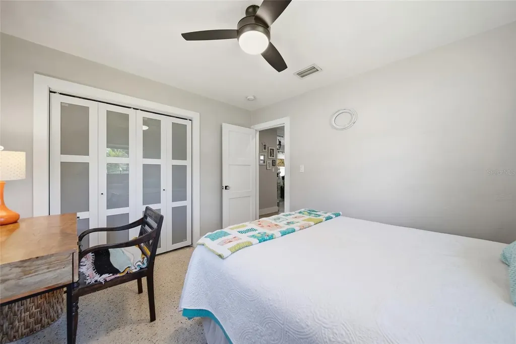 5548 Cedar Street NE St Petersburg FL 33703