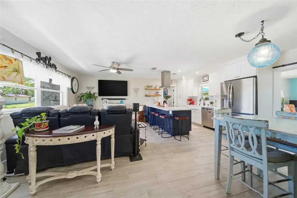 5548 Cedar Street NE St Petersburg FL 33703