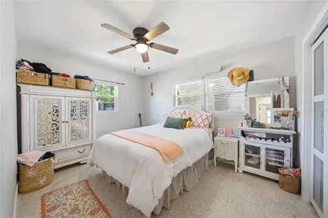 5548 Cedar Street NE St Petersburg FL 33703