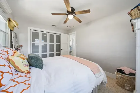 5548 Cedar Street NE St Petersburg FL 33703