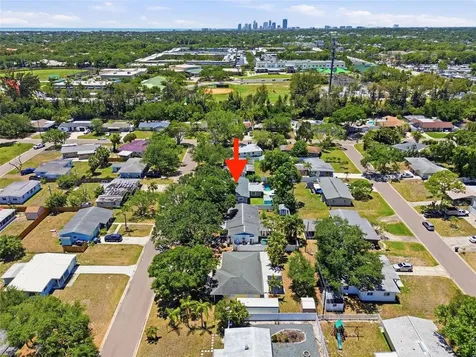 5548 Cedar Street NE St Petersburg FL 33703