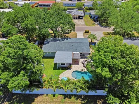 5548 Cedar Street NE St Petersburg FL 33703