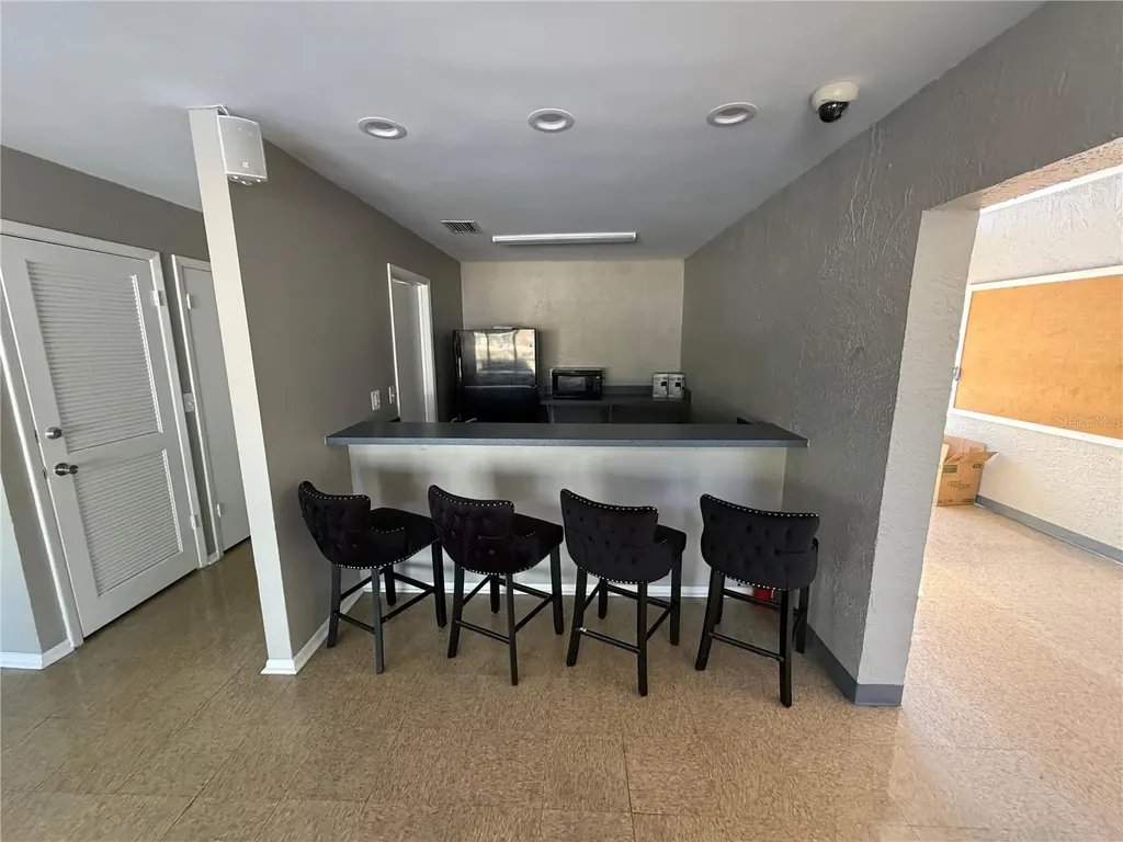 7177 E Bank Drive Tampa FL 33617