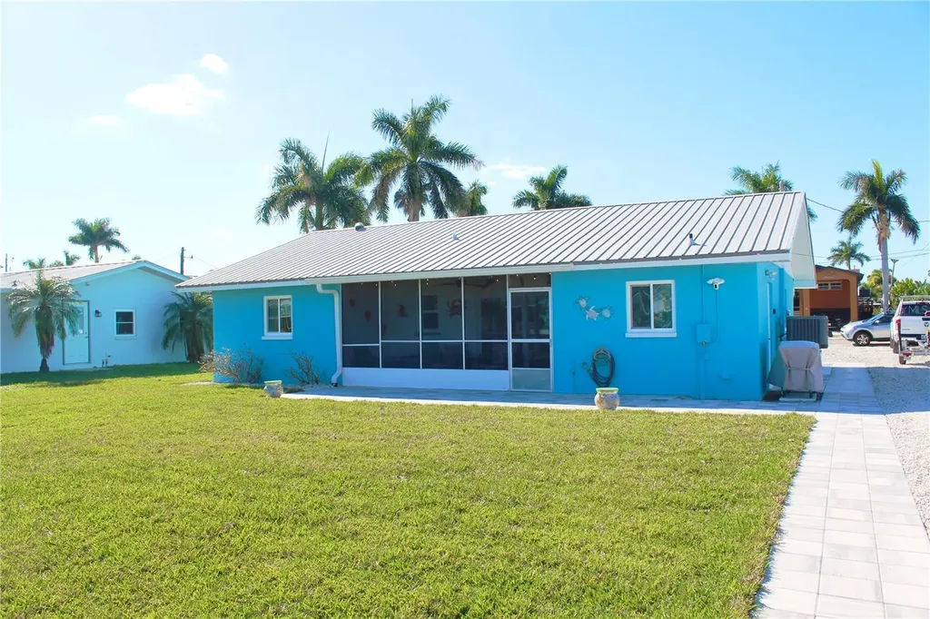 2744 Sanderling Court St James City FL 33956