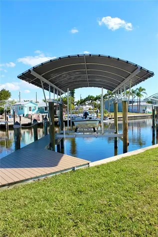 2744 Sanderling Court St James City FL 33956