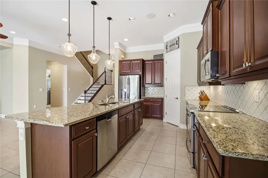 1090 Bradberry Drive Nokomis FL 34275