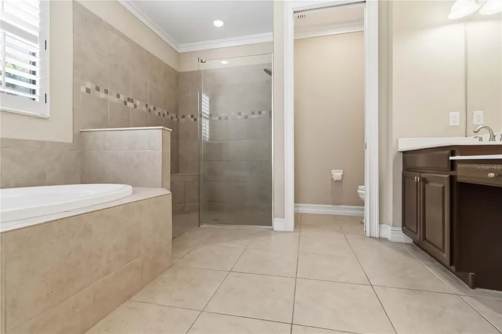 1090 Bradberry Drive Nokomis FL 34275