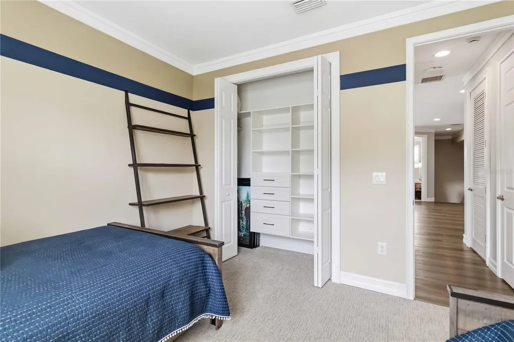 1090 Bradberry Drive Nokomis FL 34275