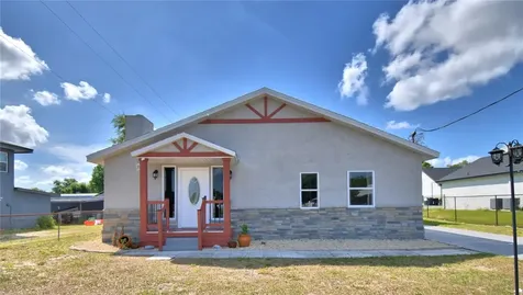 208 Center Street Auburndale FL 33823