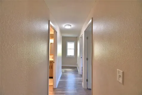 208 Center Street Auburndale FL 33823
