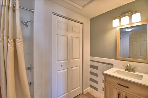 208 Center Street Auburndale FL 33823