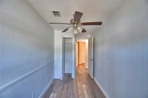 208 Center Street Auburndale FL 33823