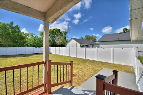 208 Center Street Auburndale FL 33823