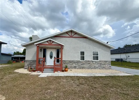 208 Center Street Auburndale FL 33823