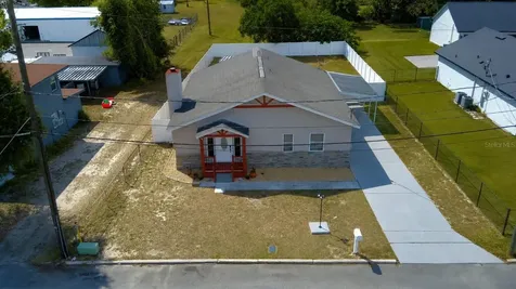208 Center Street Auburndale FL 33823