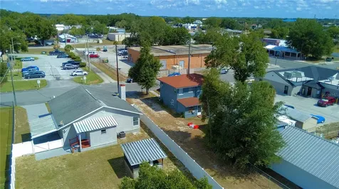 208 Center Street Auburndale FL 33823