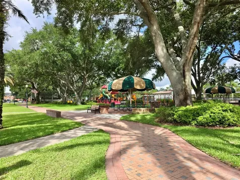 208 Center Street Auburndale FL 33823
