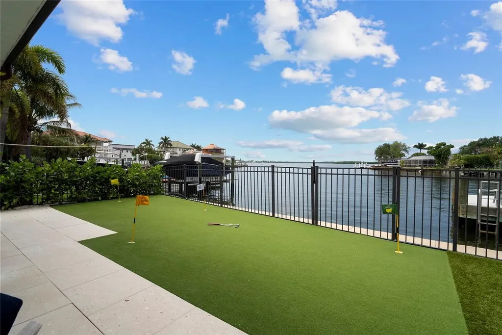 1907 Arrowhead Drive NE St Petersburg FL 33703