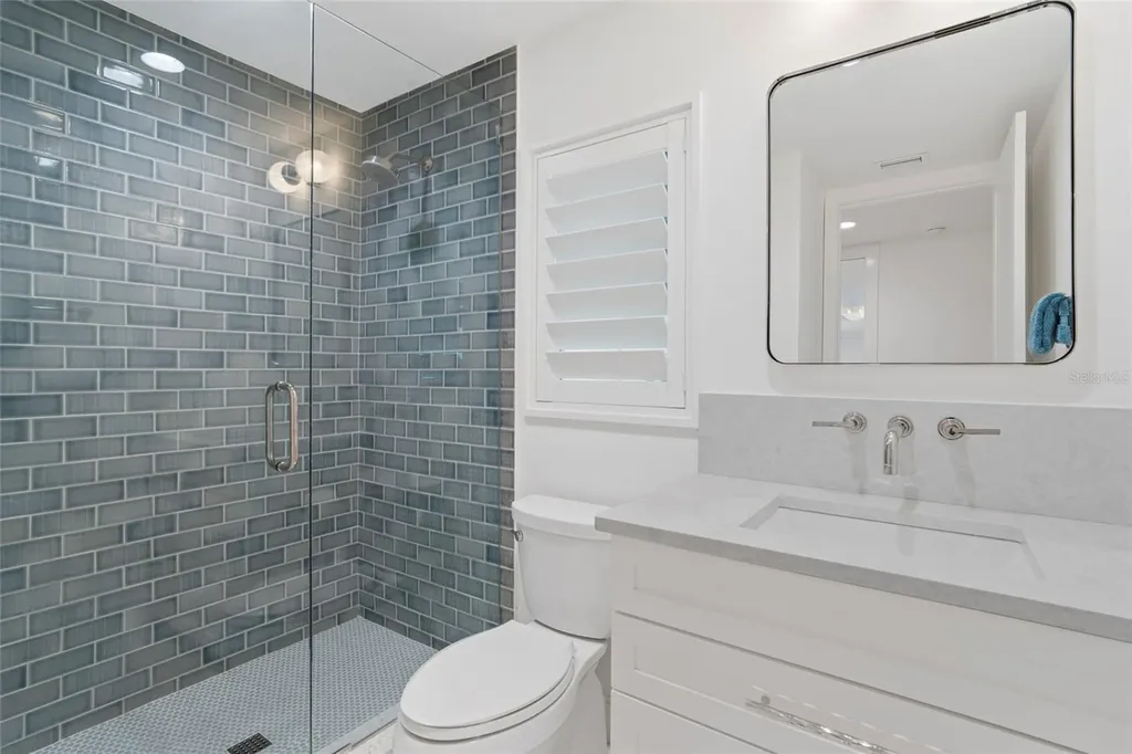 1907 Arrowhead Drive NE St Petersburg FL 33703