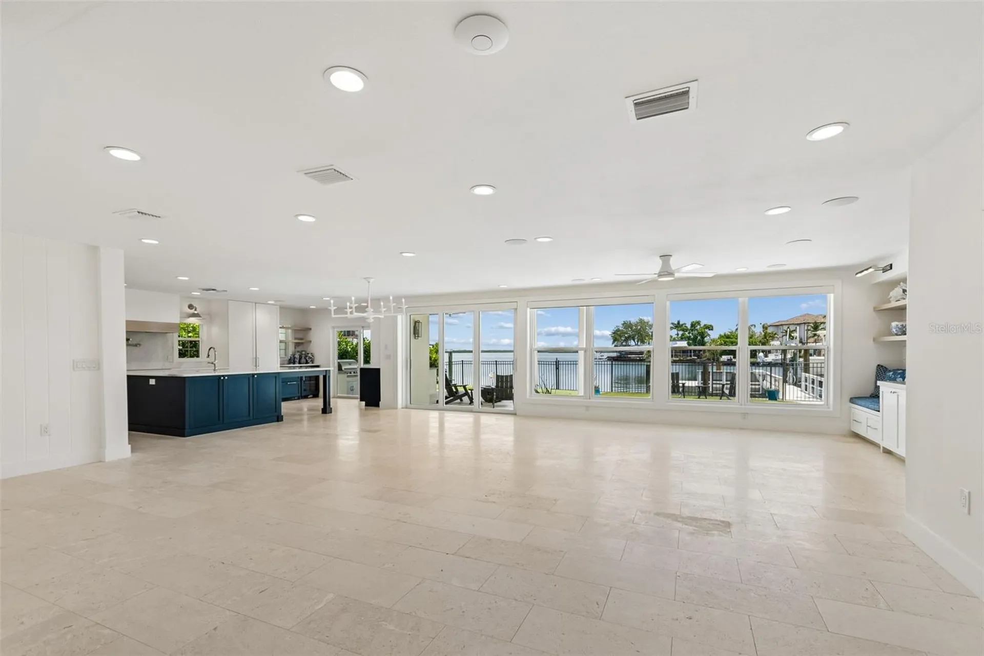 1907 Arrowhead Drive NE St Petersburg FL 33703