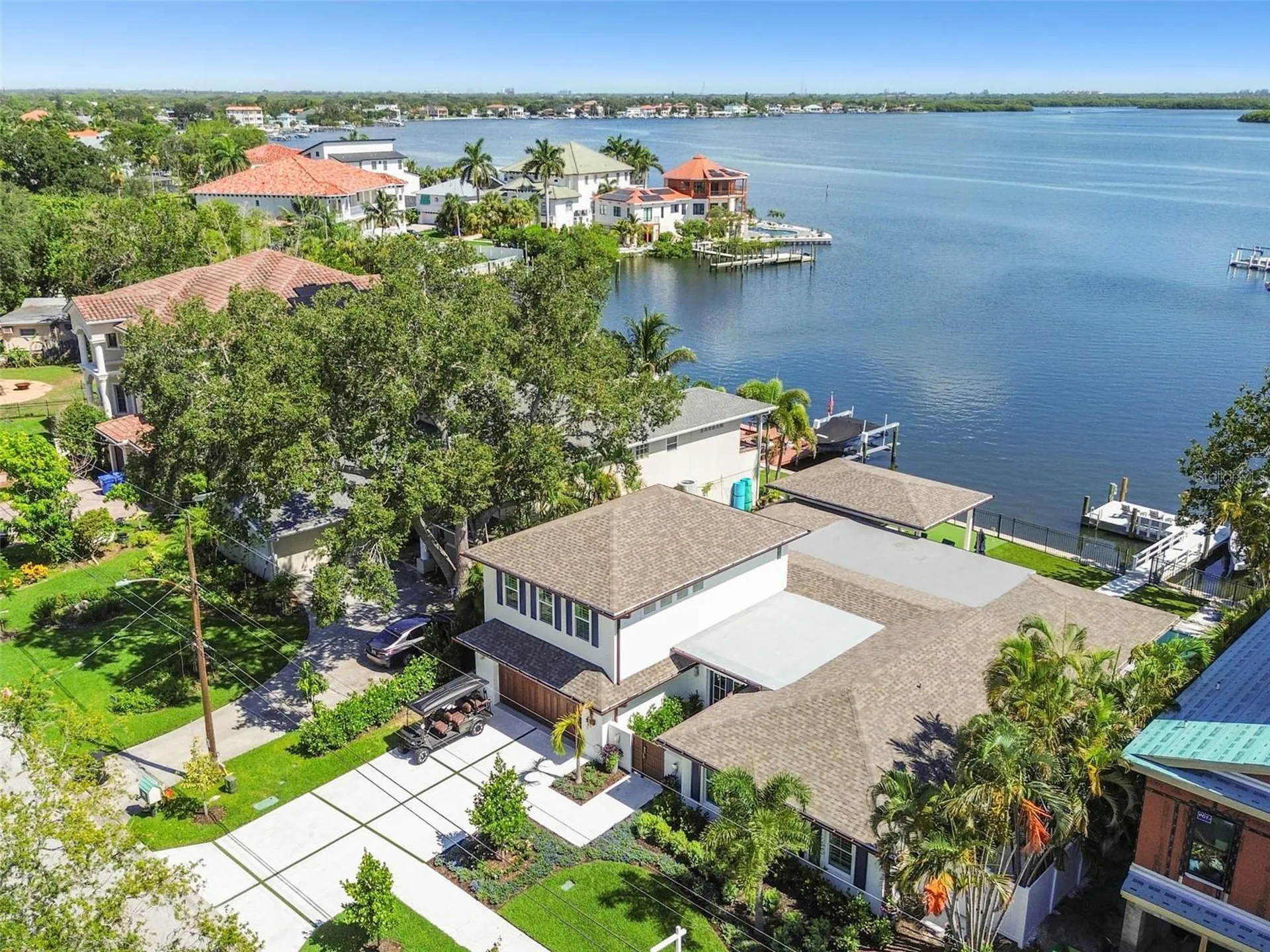 1907 Arrowhead Drive NE St Petersburg FL 33703