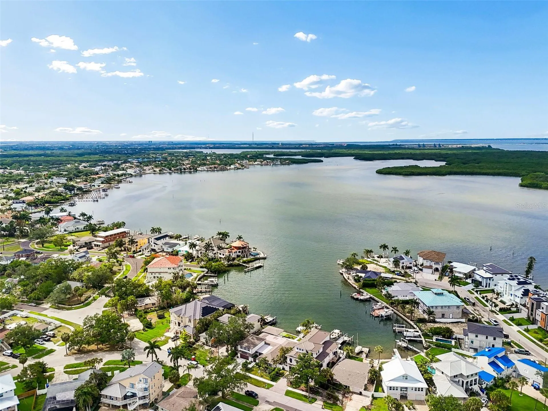 1907 Arrowhead Drive NE St Petersburg FL 33703