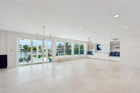 1907 Arrowhead Drive NE St Petersburg FL 33703