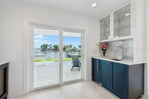 1907 Arrowhead Drive NE St Petersburg FL 33703