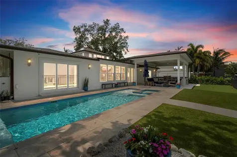 1907 Arrowhead Drive NE St Petersburg FL 33703