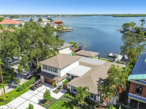 1907 Arrowhead Drive NE St Petersburg FL 33703