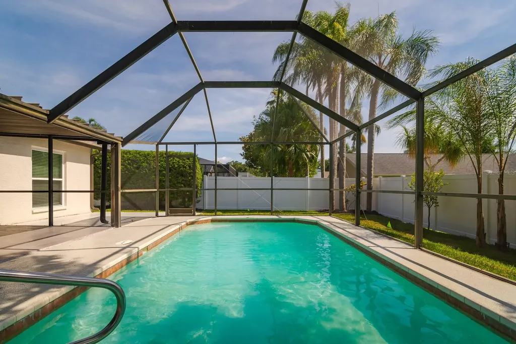 1043 Ridge View Lane Palm Harbor FL 34683