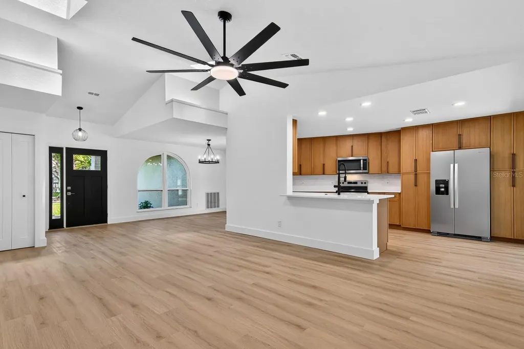 1043 Ridge View Lane Palm Harbor FL 34683