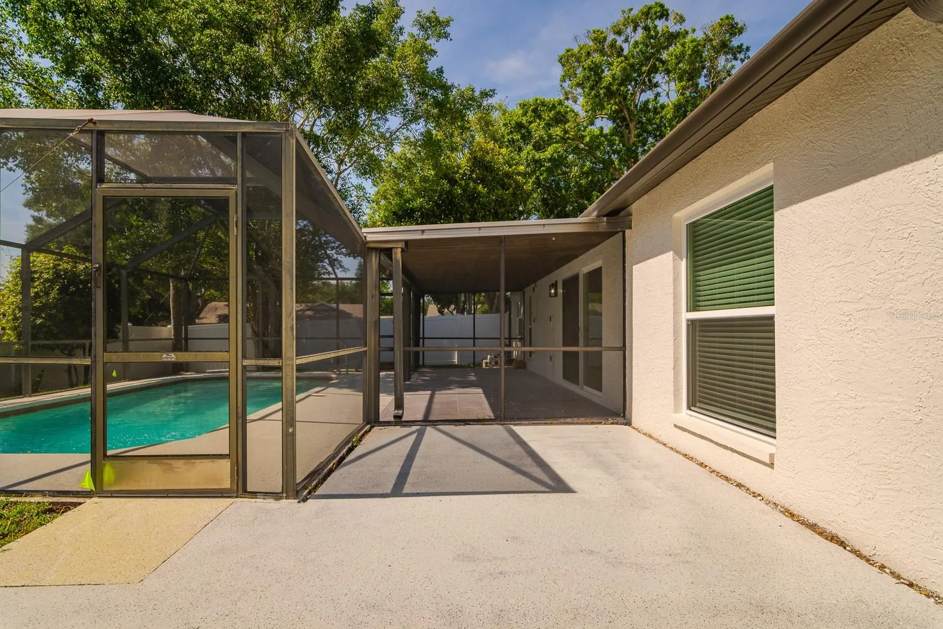 1043 Ridge View Lane Palm Harbor FL 34683
