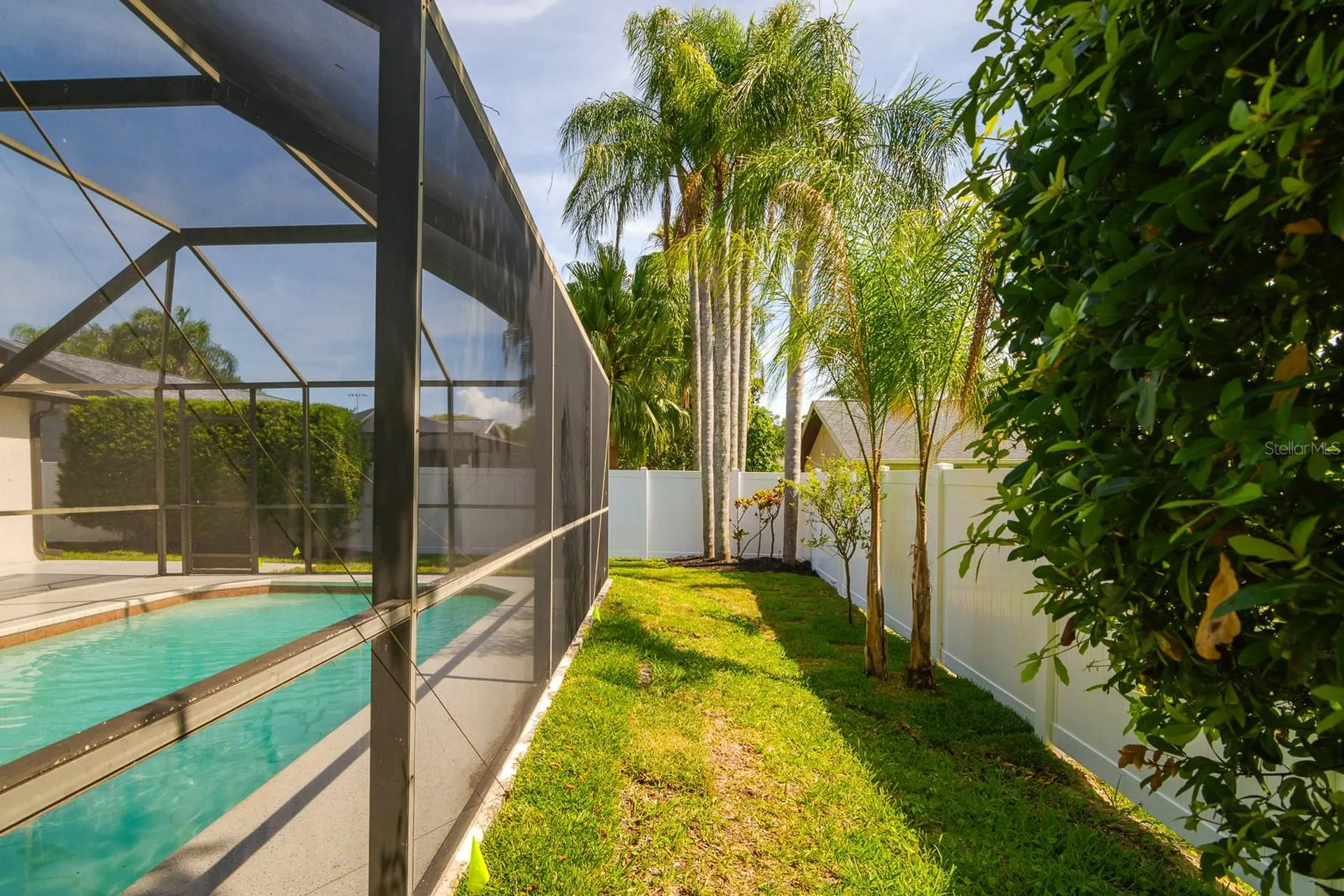 1043 Ridge View Lane Palm Harbor FL 34683