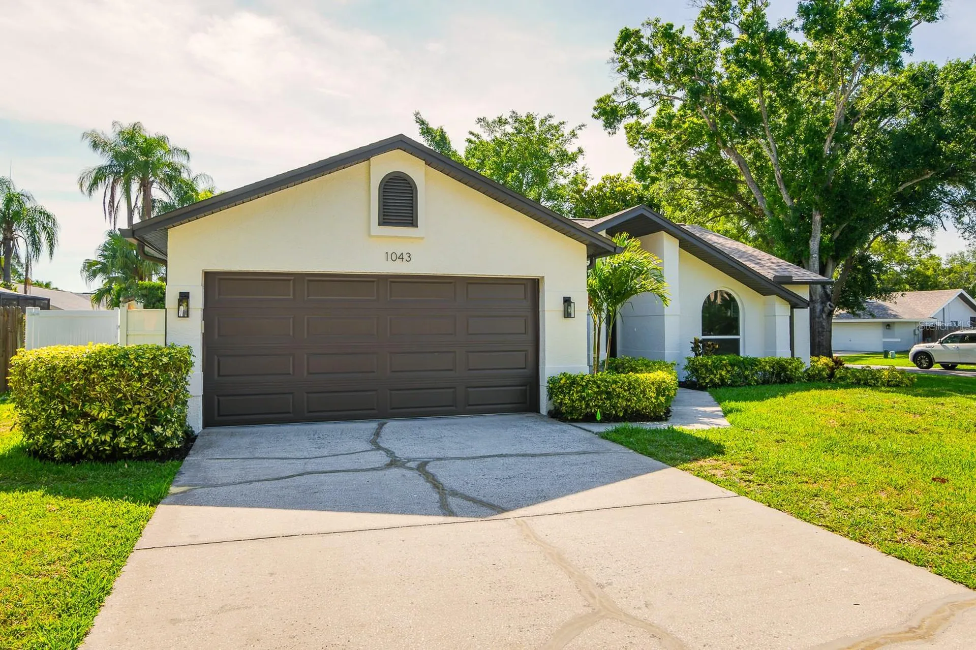 1043 Ridge View Lane Palm Harbor FL 34683