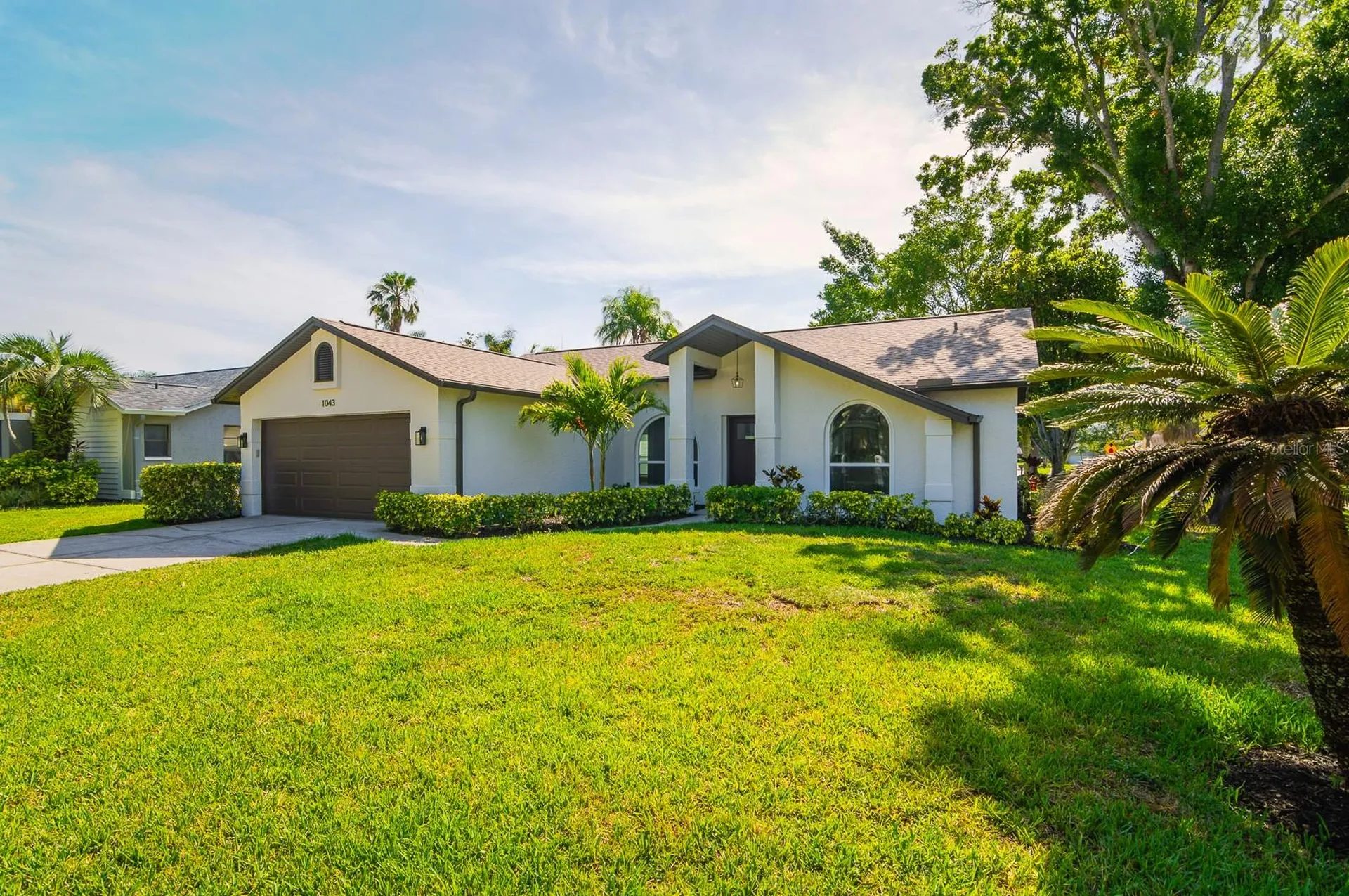 1043 Ridge View Lane Palm Harbor FL 34683