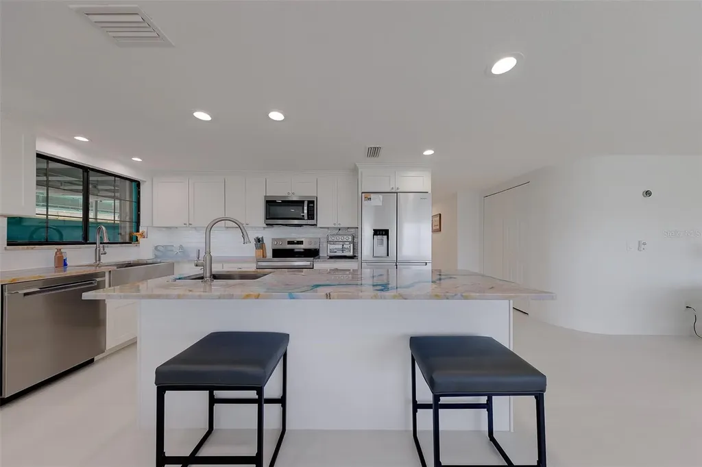 326 176th Avenue Circle Redington Shores FL 33708