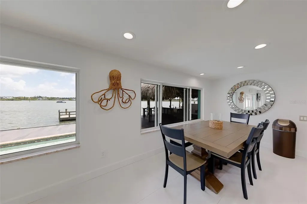 326 176th Avenue Circle Redington Shores FL 33708