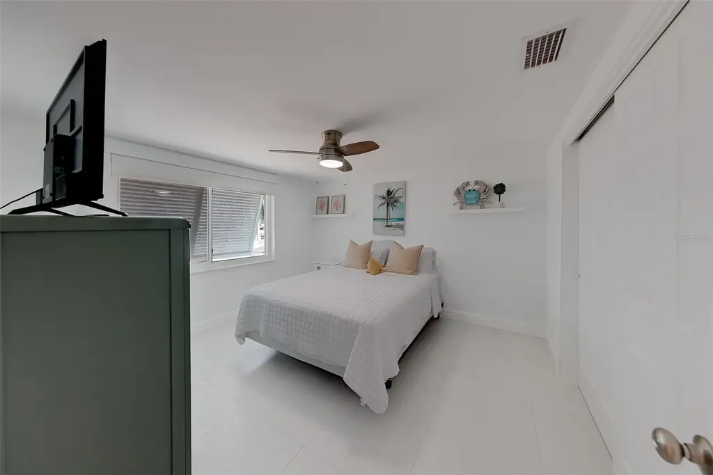 326 176th Avenue Circle Redington Shores FL 33708