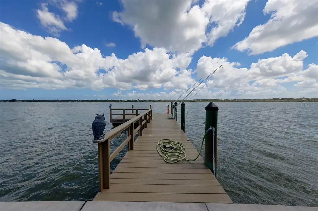 326 176th Avenue Circle Redington Shores FL 33708