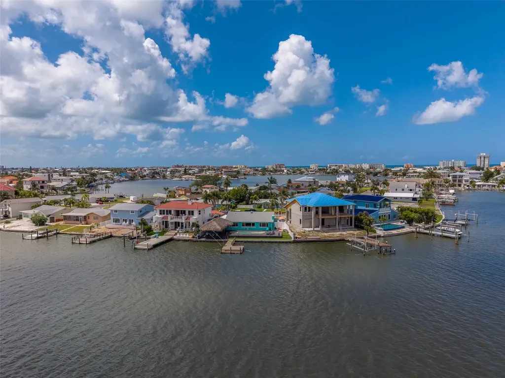 326 176th Avenue Circle Redington Shores FL 33708