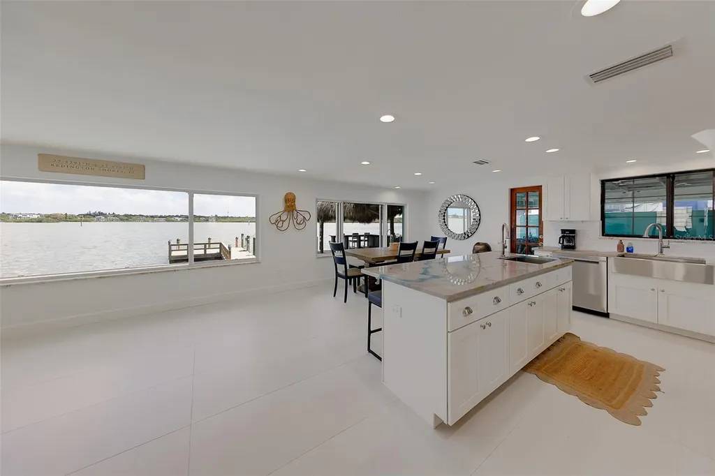 326 176th Avenue Circle Redington Shores FL 33708