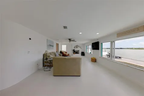 326 176th Avenue Circle Redington Shores FL 33708