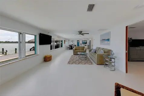 326 176th Avenue Circle Redington Shores FL 33708