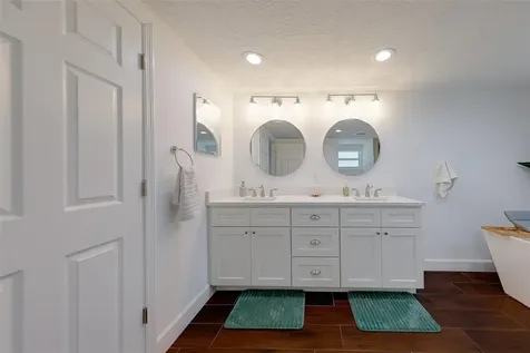326 176th Avenue Circle Redington Shores FL 33708