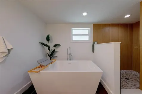 326 176th Avenue Circle Redington Shores FL 33708