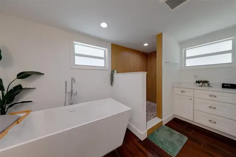 326 176th Avenue Circle Redington Shores FL 33708