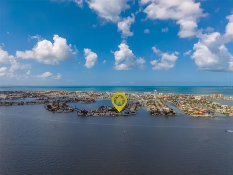 326 176th Avenue Circle Redington Shores FL 33708