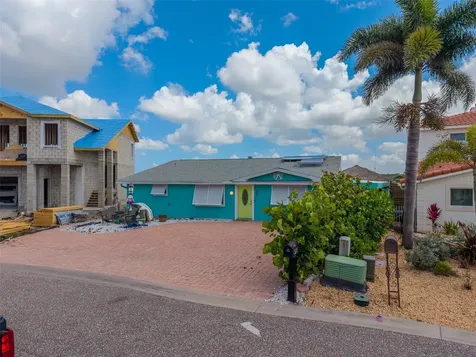 326 176th Avenue Circle Redington Shores FL 33708