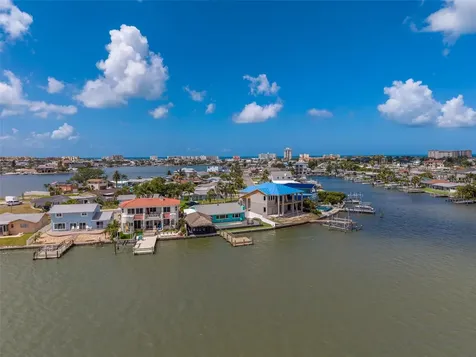 326 176th Avenue Circle Redington Shores FL 33708